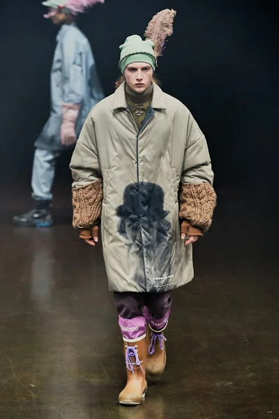 Look 24